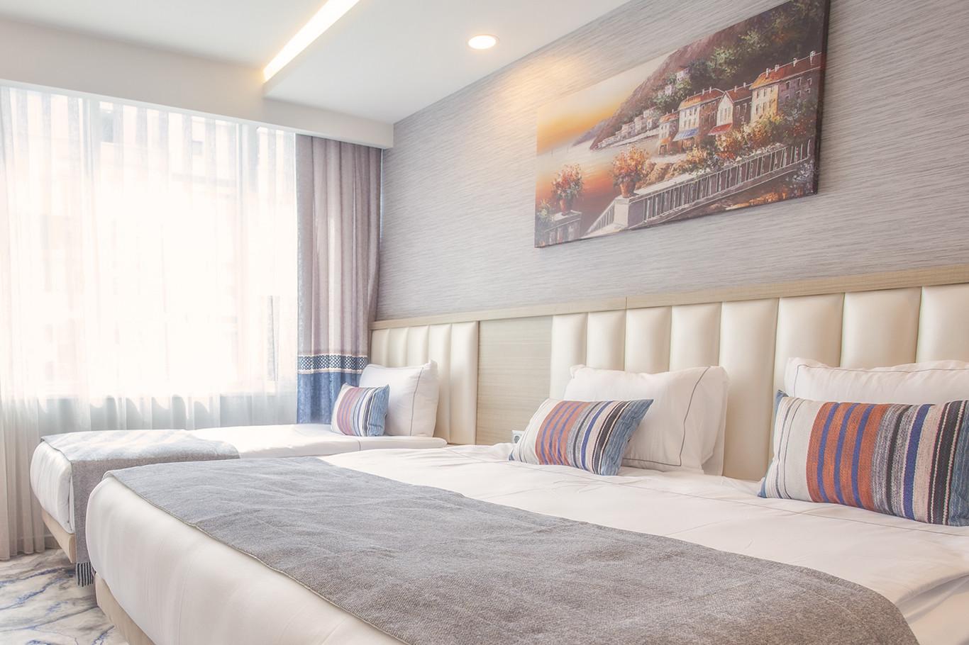 Готель Old Town Point & 4*