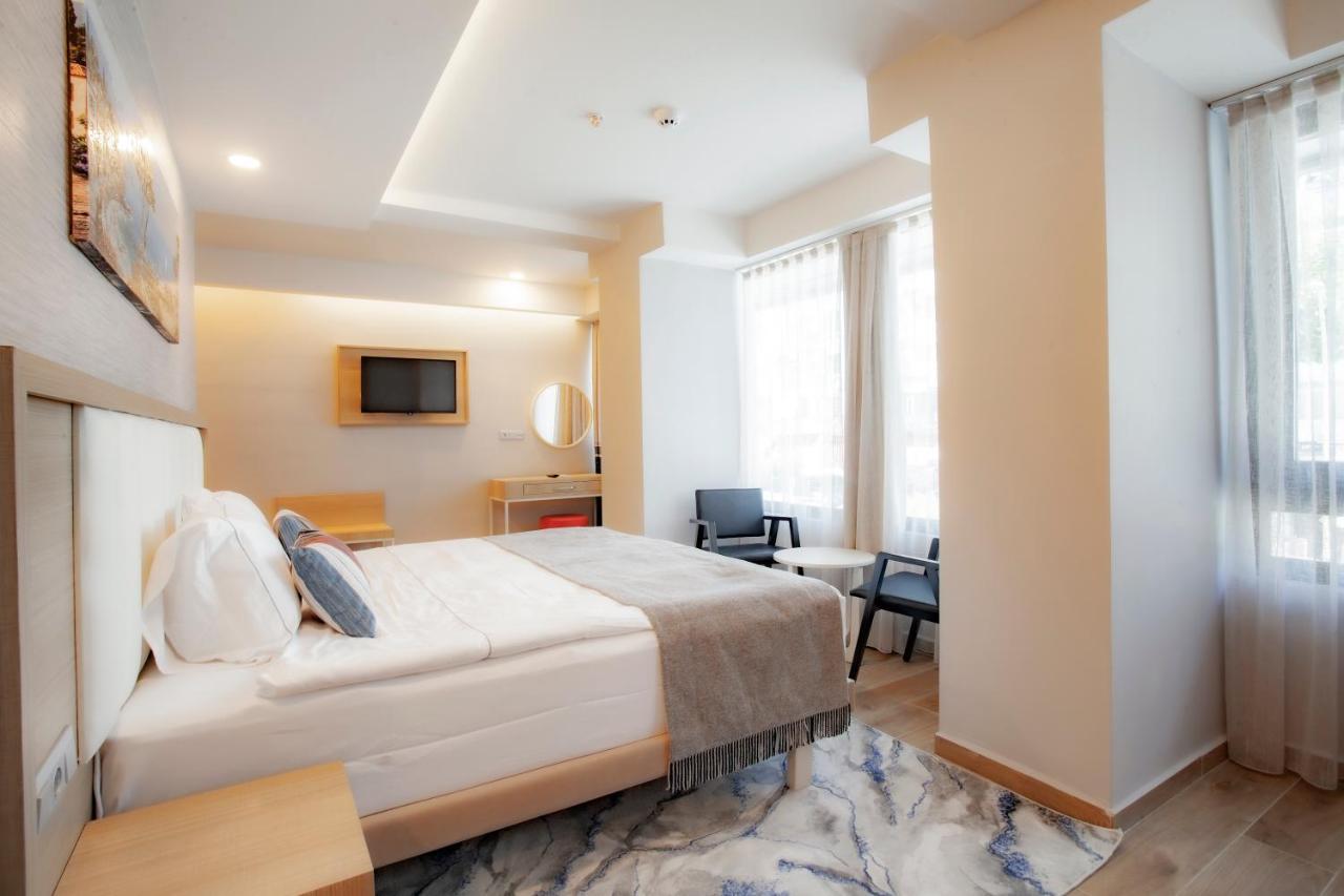 Отель Old Town Point & 4*