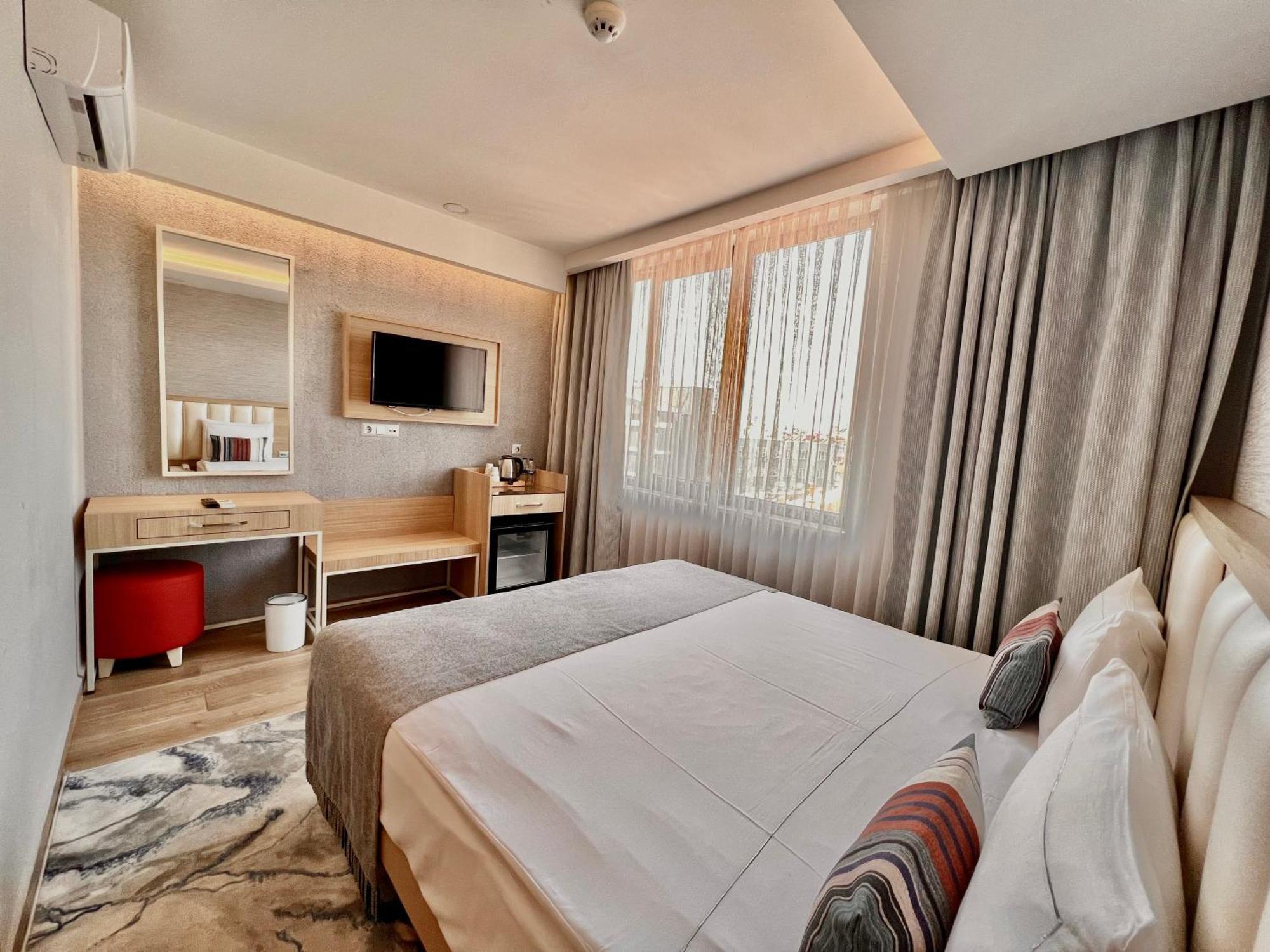 מלון Old Town Point & 4*