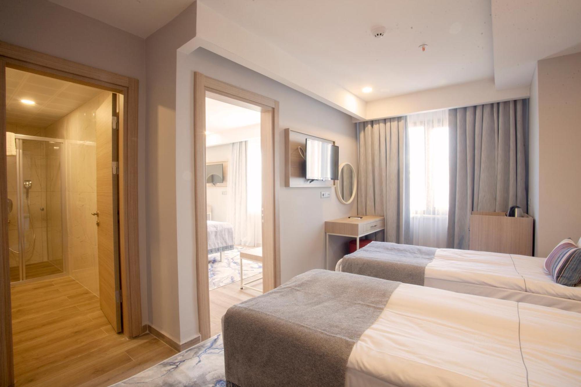 מלון Old Town Point & 4*